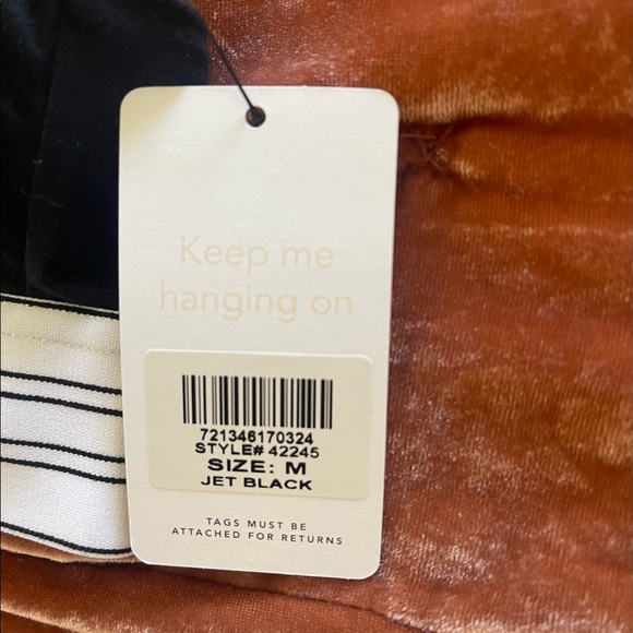 NWT Lively Bra - Picture 2 of 3